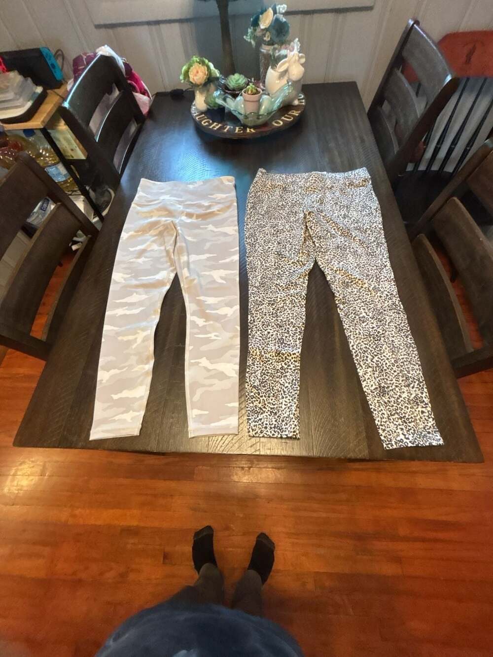 Athleta Elation Camo Size S White Gray and Old Navy leggings